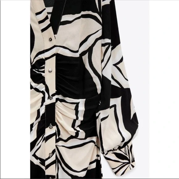 Zara black and white floral dress - Picture 6 of 10